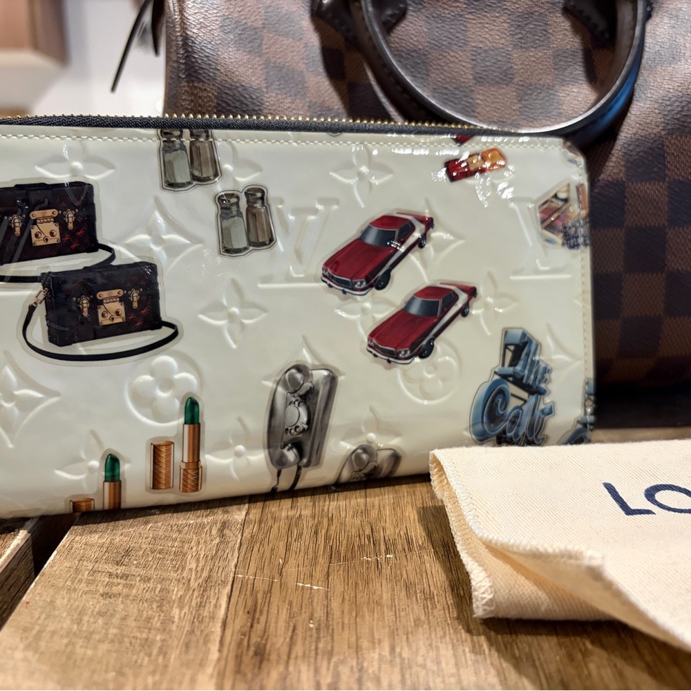 Louis Vuitton Zippy Wallet MV Stickers